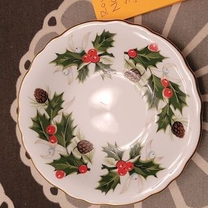 Royal Grafton Noel trinket dish
